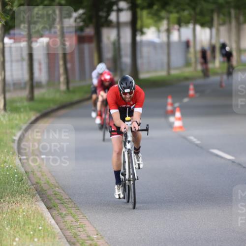 10.08.2025 - GEWOBA Citytriathlon Bremen Yannick Fuchs http://msf.ph/oto/8550677 10.08.2025 12:25:55 Radfahren 611, 677, 684, 693, 730, 755, 830, 842, 849, 850, 865, 871, 1014 meine-sportfotos.de