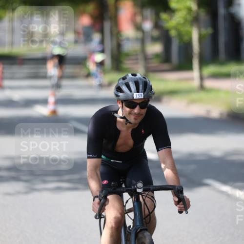 10.08.2025 - GEWOBA Citytriathlon Bremen Yannick Fuchs http://msf.ph/oto/8550699 10.08.2025 14:15:08 Radfahren 15, 76, 82, 88, 108, 133, 146, 151, 226 meine-sportfotos.de