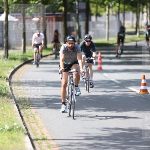 10.08.2025 - GEWOBA Citytriathlon Bremen Yannick Fuchs http://msf.ph/oto/8550710 10.08.2025 14:15:10 Radfahren 15, 45, 55, 76, 88, 108, 133, 146, 151, 226 meine-sportfotos.de