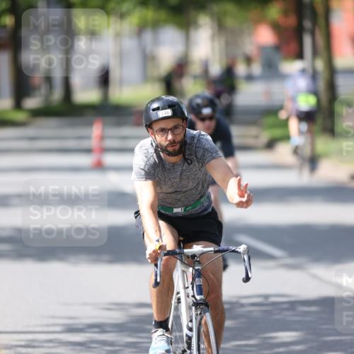 10.08.2025 - GEWOBA Citytriathlon Bremen Yannick Fuchs http://msf.ph/oto/8550724 10.08.2025 14:15:11 Radfahren 15, 45, 55, 76, 88, 97, 108, 133, 146, 151, 226 meine-sportfotos.de