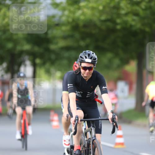 10.08.2025 - GEWOBA Citytriathlon Bremen Yannick Fuchs http://msf.ph/oto/8550804 10.08.2025 12:26:31 Radfahren 574, 628, 668, 731, 808, 837, 903, 930, 972 meine-sportfotos.de