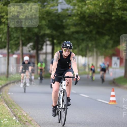10.08.2025 - GEWOBA Citytriathlon Bremen Yannick Fuchs http://msf.ph/oto/8550869 10.08.2025 12:26:44 Radfahren 574, 644, 668, 710, 837, 846, 889, 903, 928, 930, 939, 946, 948, 972 meine-sportfotos.de