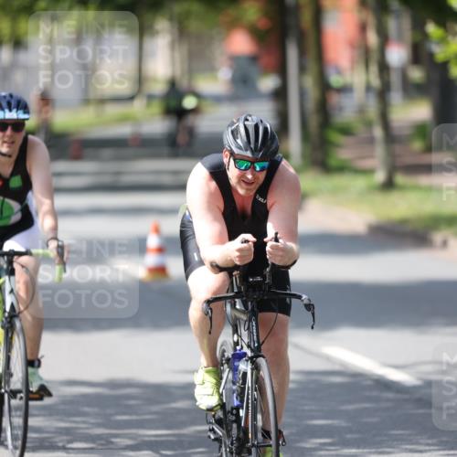 10.08.2025 - GEWOBA Citytriathlon Bremen Yannick Fuchs http://msf.ph/oto/8550897 10.08.2025 14:15:47 Radfahren 43, 72, 74, 98, 118, 187, 271 meine-sportfotos.de