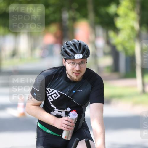 10.08.2025 - GEWOBA Citytriathlon Bremen Yannick Fuchs http://msf.ph/oto/8550933 10.08.2025 14:15:51 Radfahren 43, 72, 74, 98, 129, 187, 271 meine-sportfotos.de