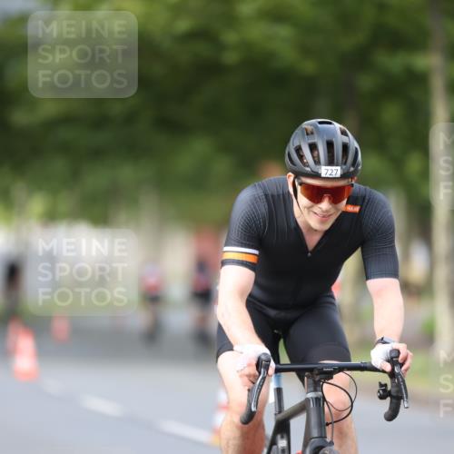 10.08.2025 - GEWOBA Citytriathlon Bremen Yannick Fuchs http://msf.ph/oto/8550936 10.08.2025 12:27:02 Radfahren 607, 644, 703, 727, 846, 889, 918, 928, 948, 1003 meine-sportfotos.de