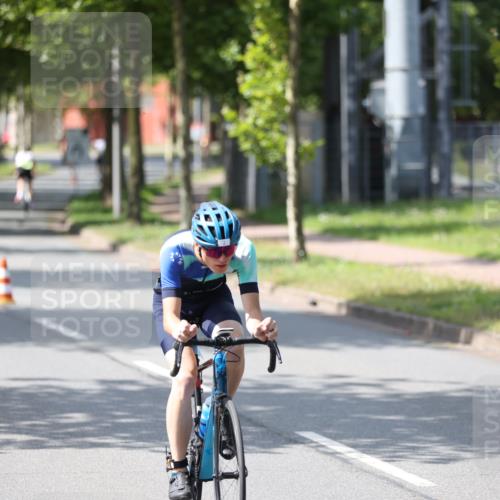 10.08.2025 - GEWOBA Citytriathlon Bremen Yannick Fuchs http://msf.ph/oto/8550988 10.08.2025 14:16:12 Radfahren 2, 23, 24, 38, 43, 46, 48, 62, 63, 65, 92, 129 meine-sportfotos.de