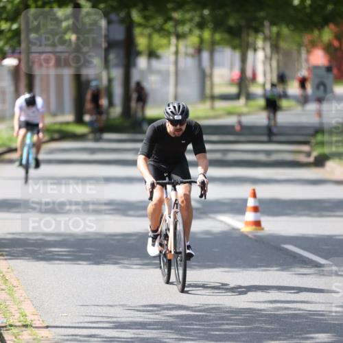 10.08.2025 - GEWOBA Citytriathlon Bremen Yannick Fuchs http://msf.ph/oto/8550996 10.08.2025 14:16:13 Radfahren 2, 23, 24, 38, 46, 48, 62, 63, 65, 92, 129 meine-sportfotos.de