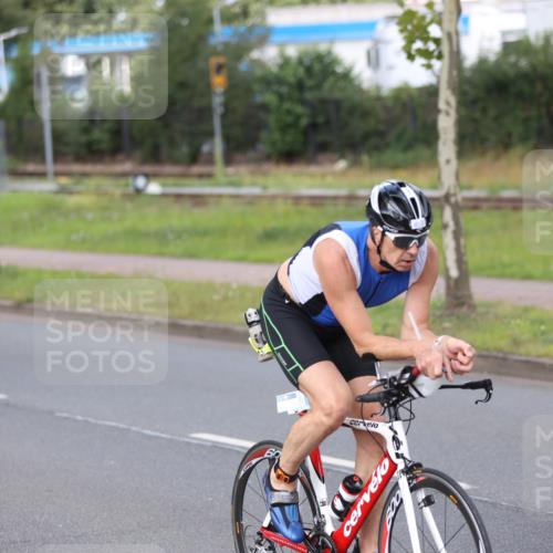 10.08.2025 - GEWOBA Citytriathlon Bremen Yannick Fuchs http://msf.ph/oto/8551082 10.08.2025 12:28:14 Radfahren 612, 651, 676, 685, 697, 713, 716, 748, 812, 898, 907 meine-sportfotos.de