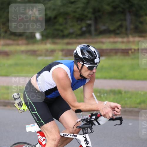 10.08.2025 - GEWOBA Citytriathlon Bremen Yannick Fuchs http://msf.ph/oto/8551086 10.08.2025 12:28:14 Radfahren 612, 651, 676, 685, 697, 713, 716, 748, 812, 898, 907 meine-sportfotos.de