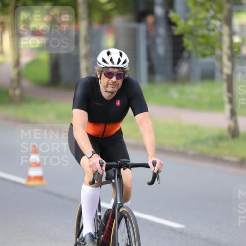 10.08.2025 - GEWOBA Citytriathlon Bremen Yannick Fuchs http://msf.ph/oto/8551089 10.08.2025 12:28:18 Radfahren 612, 651, 685, 716, 748, 812, 816, 898, 907, 980 meine-sportfotos.de