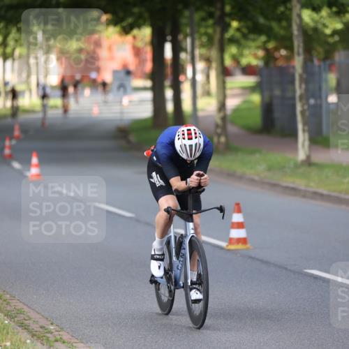 10.08.2025 - GEWOBA Citytriathlon Bremen Yannick Fuchs http://msf.ph/oto/8551105 10.08.2025 12:28:21 Radfahren 612, 625, 651, 685, 748, 812, 816, 828, 898, 907, 941, 980 meine-sportfotos.de