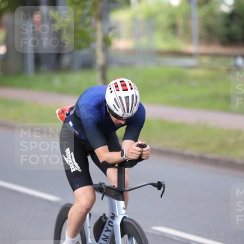 10.08.2025 - GEWOBA Citytriathlon Bremen Yannick Fuchs http://msf.ph/oto/8551107 10.08.2025 12:28:21 Radfahren 612, 625, 651, 685, 748, 812, 816, 828, 898, 907, 941, 980 meine-sportfotos.de