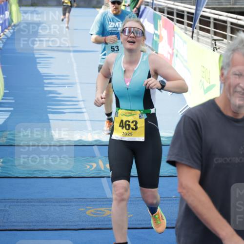 10.08.2025 - GEWOBA Citytriathlon Bremen H.Heesch http://msf.ph/oto/8551184 10.08.2025 11:42:52 Ziel 53, 139, 463 meine-sportfotos.de
