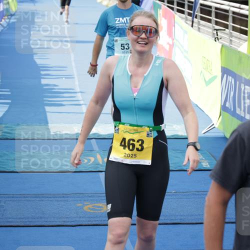 10.08.2025 - GEWOBA Citytriathlon Bremen H.Heesch http://msf.ph/oto/8551186 10.08.2025 11:42:52 Ziel 53, 139, 463 meine-sportfotos.de