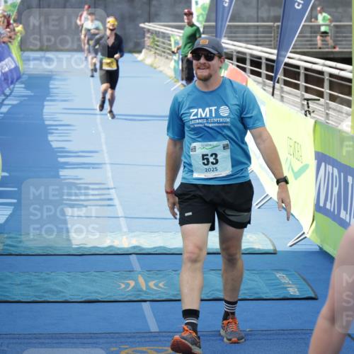 10.08.2025 - GEWOBA Citytriathlon Bremen H.Heesch http://msf.ph/oto/8551190 10.08.2025 11:42:54 Ziel 53, 355, 463 meine-sportfotos.de