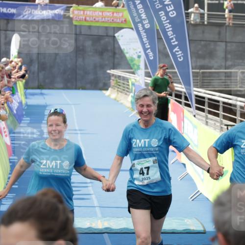 10.08.2025 - GEWOBA Citytriathlon Bremen H.Heesch http://msf.ph/oto/8551255 10.08.2025 11:44:13 Ziel 47 meine-sportfotos.de