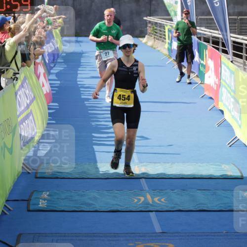 10.08.2025 - GEWOBA Citytriathlon Bremen H.Heesch http://msf.ph/oto/8551271 10.08.2025 11:44:41 Ziel 27, 454 meine-sportfotos.de