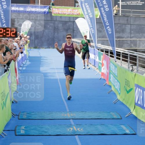 10.08.2025 - GEWOBA Citytriathlon Bremen H.Heesch http://msf.ph/oto/8551834 10.08.2025 11:06:14 Ziel 391 meine-sportfotos.de