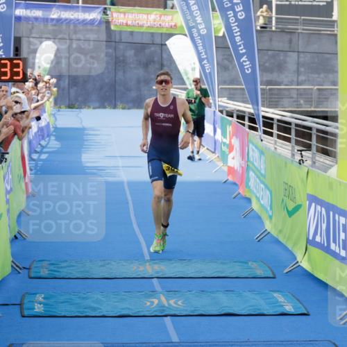 10.08.2025 - GEWOBA Citytriathlon Bremen H.Heesch http://msf.ph/oto/8551850 10.08.2025 11:06:15 Ziel 391 meine-sportfotos.de
