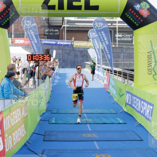 10.08.2025 - GEWOBA Citytriathlon Bremen H.Heesch http://msf.ph/oto/8551956 10.08.2025 11:07:18 Ziel 374 meine-sportfotos.de