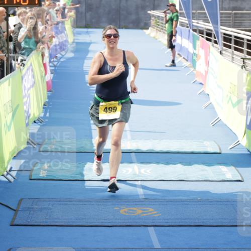 10.08.2025 - GEWOBA Citytriathlon Bremen H.Heesch http://msf.ph/oto/8552012 10.08.2025 11:50:46 Ziel  meine-sportfotos.de