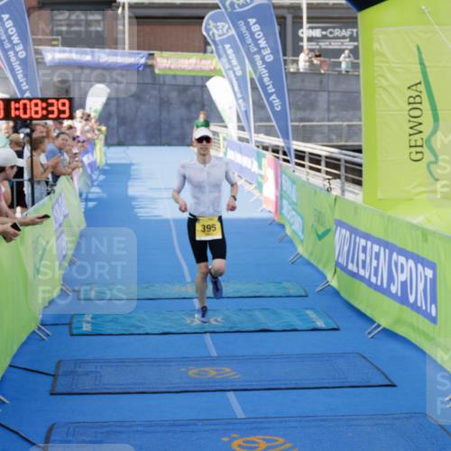 10.08.2025 - GEWOBA Citytriathlon Bremen H.Heesch http://msf.ph/oto/8552026 10.08.2025 11:12:20 Ziel 395 meine-sportfotos.de