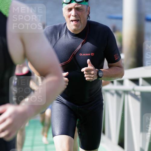 10.08.2025 - GEWOBA Citytriathlon Bremen H.Heesch http://msf.ph/oto/8552112 10.08.2025 10:27:26 Schwimmen 31, 51, 59, 61, 185, 247 meine-sportfotos.de