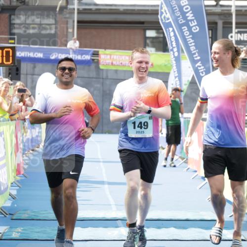 10.08.2025 - GEWOBA Citytriathlon Bremen H.Heesch http://msf.ph/oto/8552121 10.08.2025 11:51:22 Ziel 149 meine-sportfotos.de