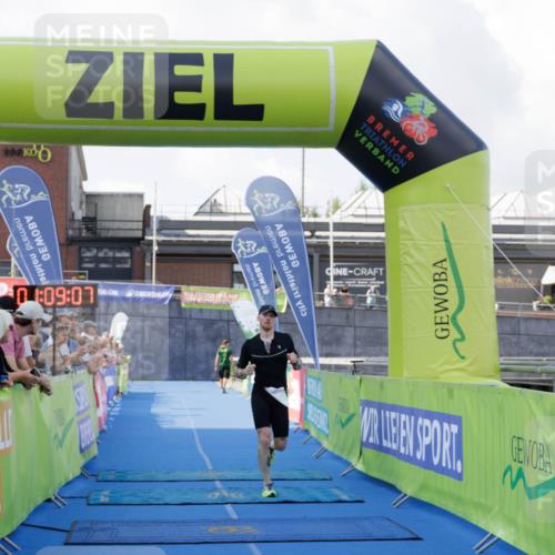 10.08.2025 - GEWOBA Citytriathlon Bremen H.Heesch http://msf.ph/oto/8552128 10.08.2025 11:12:49 Ziel 368 meine-sportfotos.de