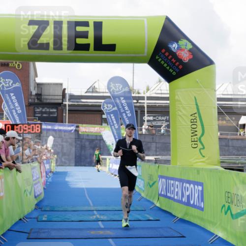 10.08.2025 - GEWOBA Citytriathlon Bremen H.Heesch http://msf.ph/oto/8552167 10.08.2025 11:12:49 Ziel 368 meine-sportfotos.de