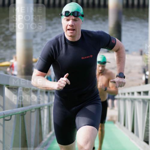 10.08.2025 - GEWOBA Citytriathlon Bremen H.Heesch http://msf.ph/oto/8552173 10.08.2025 10:27:33 Schwimmen 23, 31, 51, 59, 135, 185, 209 meine-sportfotos.de