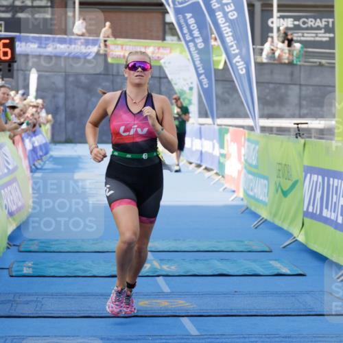 10.08.2025 - GEWOBA Citytriathlon Bremen H.Heesch http://msf.ph/oto/8552364 10.08.2025 11:20:07 Ziel 438 meine-sportfotos.de