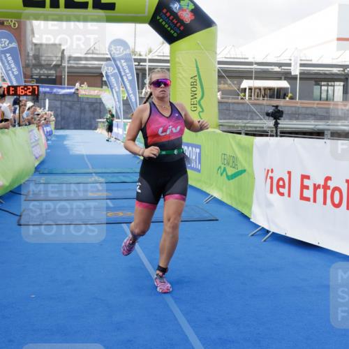 10.08.2025 - GEWOBA Citytriathlon Bremen H.Heesch http://msf.ph/oto/8552376 10.08.2025 11:20:09 Ziel 438 meine-sportfotos.de