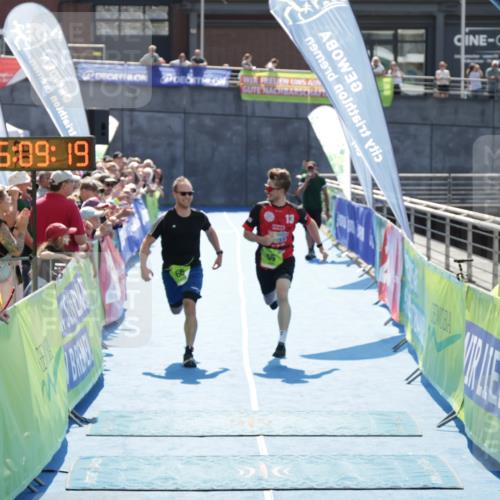 10.08.2025 - GEWOBA Citytriathlon Bremen H.Heesch http://msf.ph/oto/8553022 10.08.2025 15:09:23 Ziel 55, 66 meine-sportfotos.de