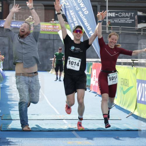 10.08.2025 - GEWOBA Citytriathlon Bremen H.Heesch http://msf.ph/oto/8553043 10.08.2025 13:52:09 Ziel 1014 meine-sportfotos.de