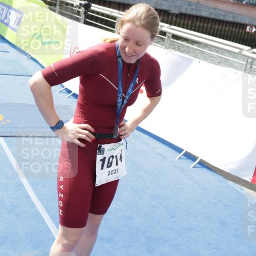 10.08.2025 - GEWOBA Citytriathlon Bremen H.Heesch http://msf.ph/oto/8553047 10.08.2025 13:52:29 Ziel  meine-sportfotos.de