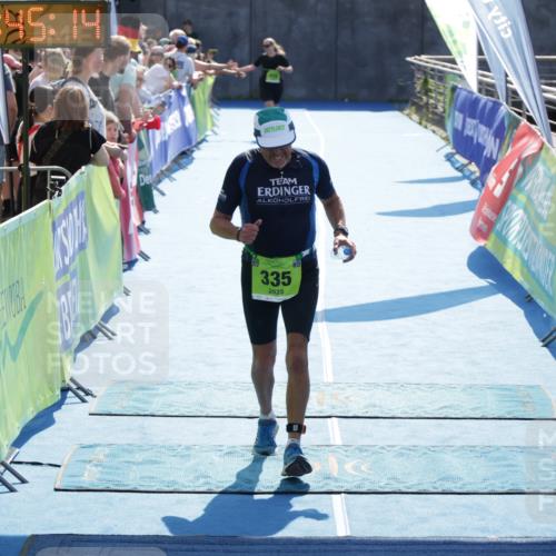 10.08.2025 - GEWOBA Citytriathlon Bremen H.Heesch http://msf.ph/oto/8553395 10.08.2025 15:45:18 Ziel 335 meine-sportfotos.de