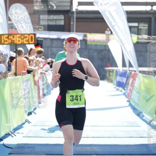 10.08.2025 - GEWOBA Citytriathlon Bremen H.Heesch http://msf.ph/oto/8553484 10.08.2025 15:46:24 Ziel 206, 341 meine-sportfotos.de