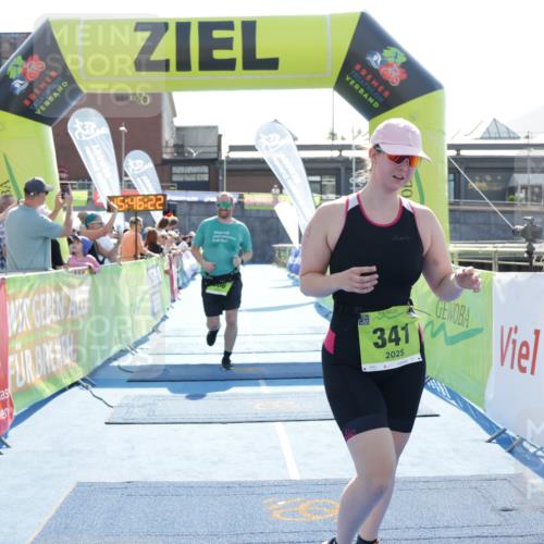 10.08.2025 - GEWOBA Citytriathlon Bremen H.Heesch http://msf.ph/oto/8553495 10.08.2025 15:46:26 Ziel 206, 341 meine-sportfotos.de