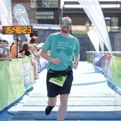 10.08.2025 - GEWOBA Citytriathlon Bremen H.Heesch http://msf.ph/oto/8553497 10.08.2025 15:46:27 Ziel 206, 341 meine-sportfotos.de