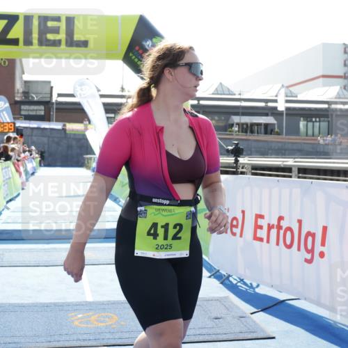 10.08.2025 - GEWOBA Citytriathlon Bremen H.Heesch http://msf.ph/oto/8553552 10.08.2025 15:46:43 Ziel 412, 430 meine-sportfotos.de