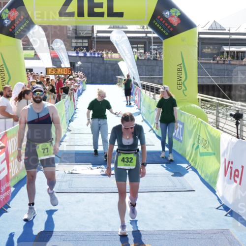 10.08.2025 - GEWOBA Citytriathlon Bremen H.Heesch http://msf.ph/oto/8553579 10.08.2025 15:14:10 Ziel 77, 432 meine-sportfotos.de