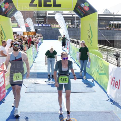 10.08.2025 - GEWOBA Citytriathlon Bremen H.Heesch http://msf.ph/oto/8553582 10.08.2025 15:14:10 Ziel 77, 432 meine-sportfotos.de