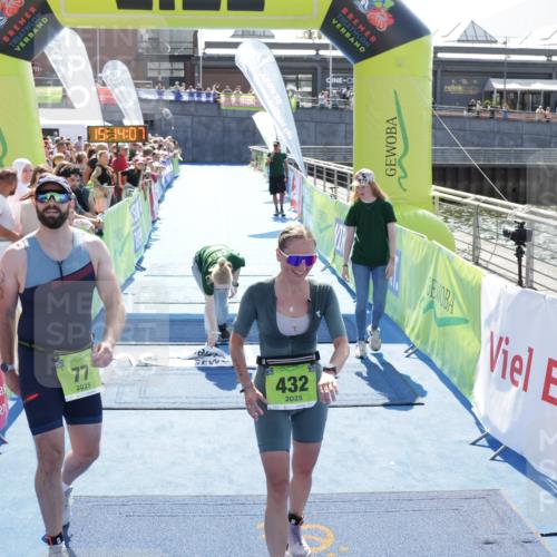 10.08.2025 - GEWOBA Citytriathlon Bremen H.Heesch http://msf.ph/oto/8553589 10.08.2025 15:14:11 Ziel 77, 432 meine-sportfotos.de