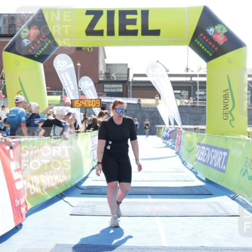 10.08.2025 - GEWOBA Citytriathlon Bremen H.Heesch http://msf.ph/oto/8553600 10.08.2025 15:47:13 Ziel 434, 437 meine-sportfotos.de