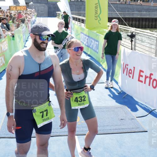 10.08.2025 - GEWOBA Citytriathlon Bremen H.Heesch http://msf.ph/oto/8553605 10.08.2025 15:14:13 Ziel 77, 432 meine-sportfotos.de