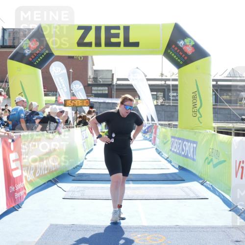 10.08.2025 - GEWOBA Citytriathlon Bremen H.Heesch http://msf.ph/oto/8553606 10.08.2025 15:47:14 Ziel 434, 437 meine-sportfotos.de