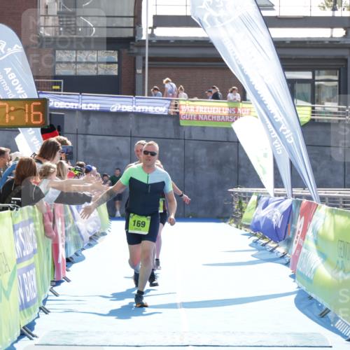 10.08.2025 - GEWOBA Citytriathlon Bremen H.Heesch http://msf.ph/oto/8553611 10.08.2025 15:47:20 Ziel 169, 420, 435 meine-sportfotos.de