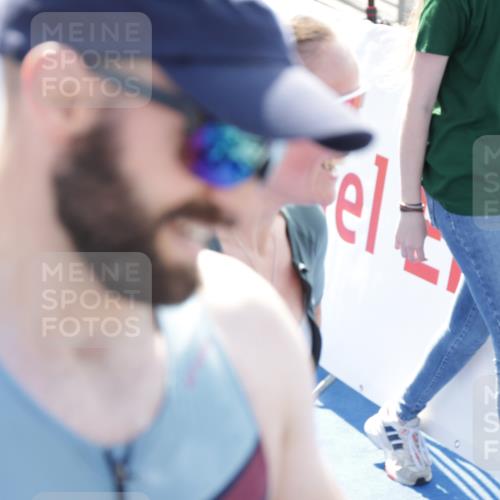 10.08.2025 - GEWOBA Citytriathlon Bremen H.Heesch http://msf.ph/oto/8553619 10.08.2025 15:14:15 Ziel  meine-sportfotos.de
