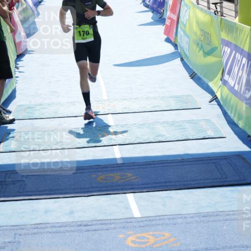 10.08.2025 - GEWOBA Citytriathlon Bremen H.Heesch http://msf.ph/oto/8553622 10.08.2025 15:14:33 Ziel 170 meine-sportfotos.de